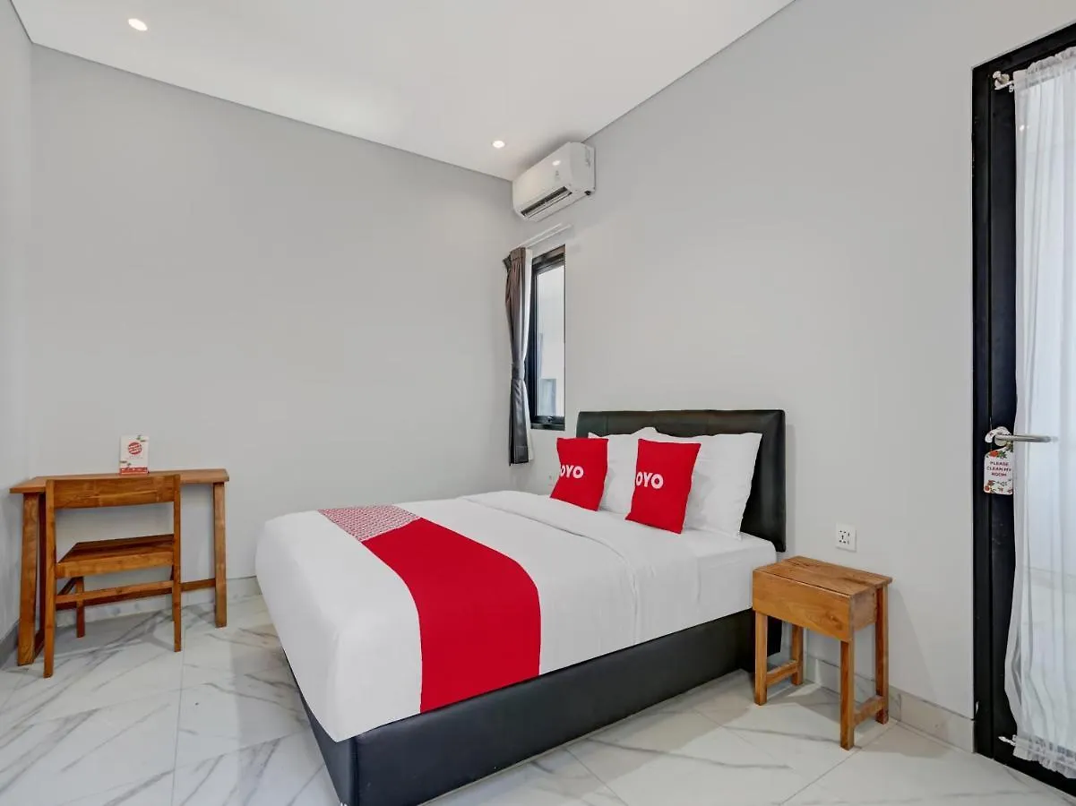 Oyo 90521 Rumah Ibu Jimbaran